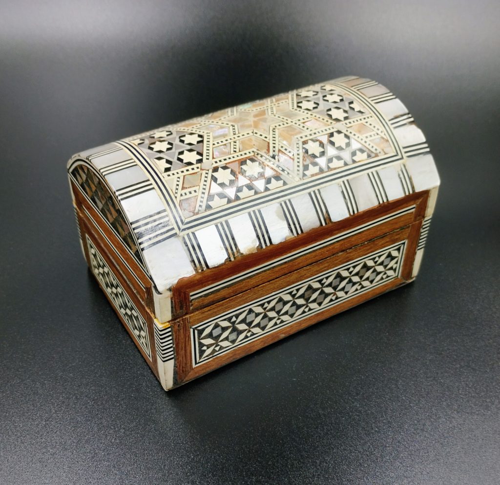 Drewniana szkatułka Egipt etno intarsja retro design vintage drewno